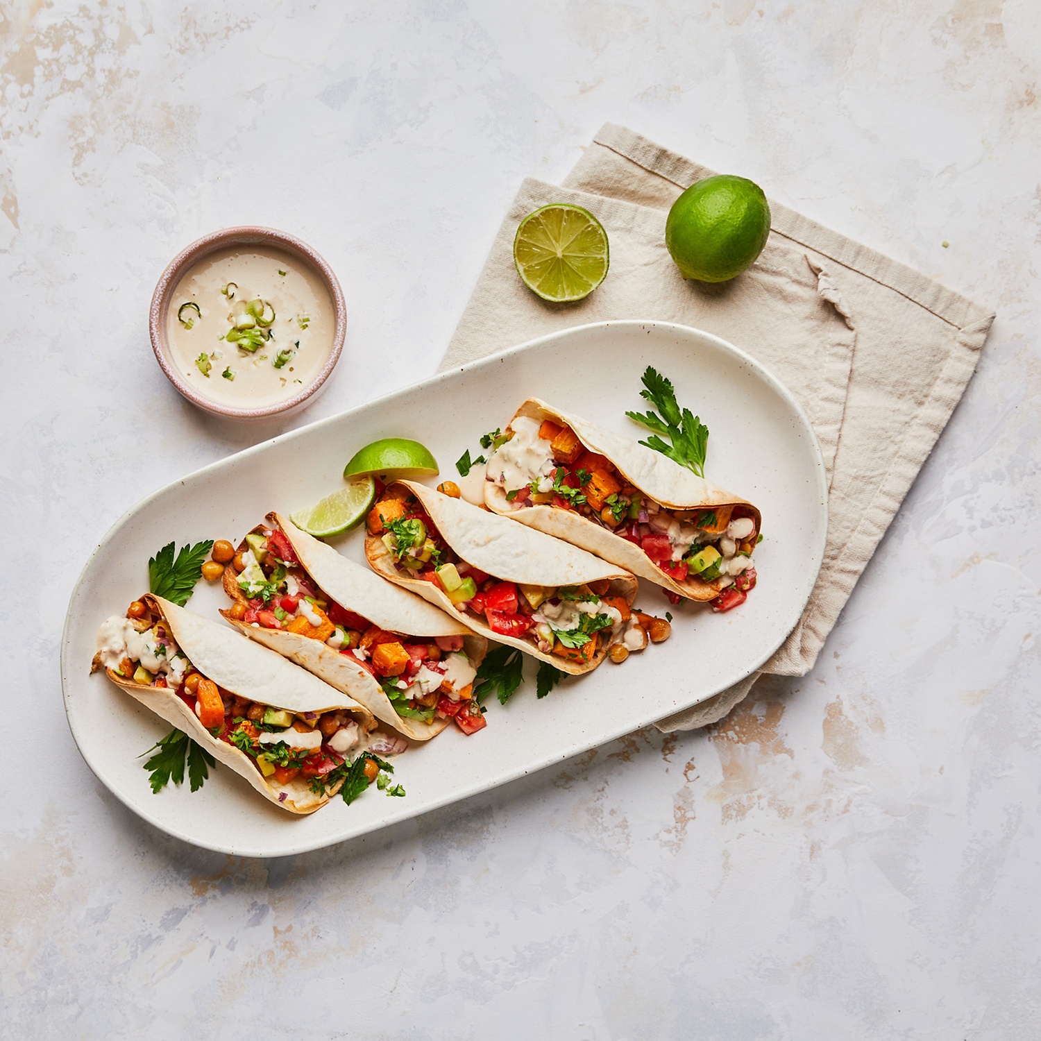 Vegane Tacos mit gerösteten Kichererbsen und Süßkartoffeln | ALDI ...